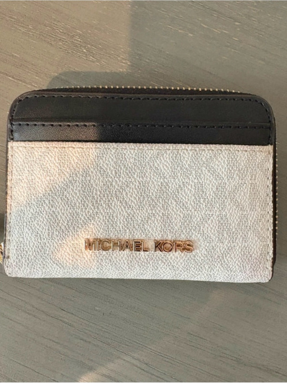 Michael Kors White and Black Gold Zip Pull Card Case Wallet